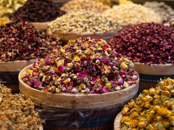 Frisse geur in huis met zelfgemaakte bloemenpotpourri