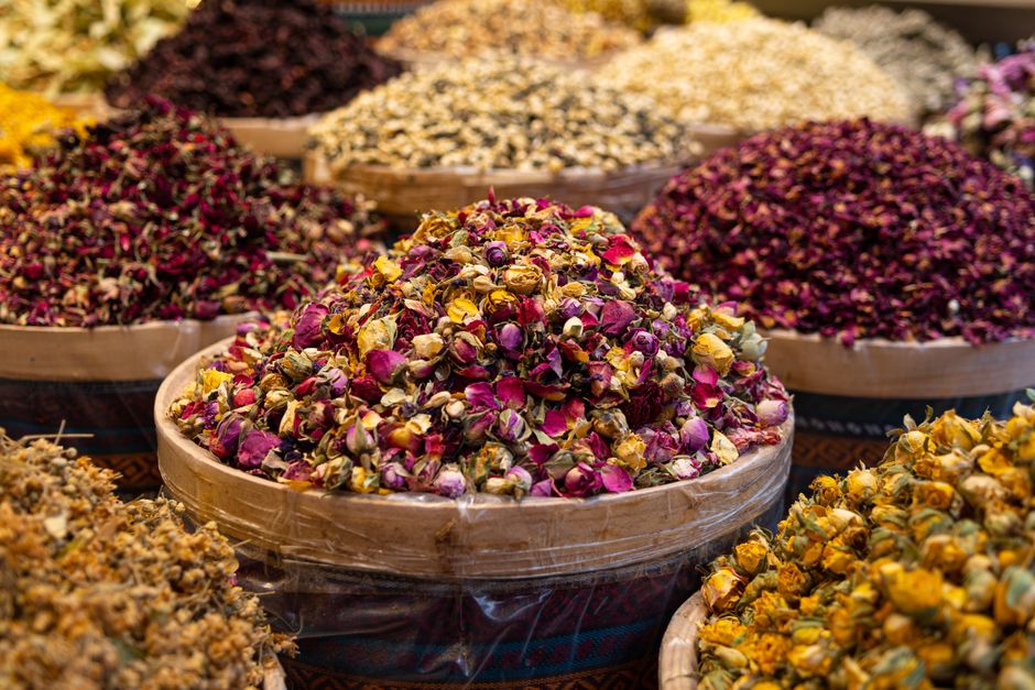 Frisse geur in huis met zelfgemaakte bloemenpotpourri