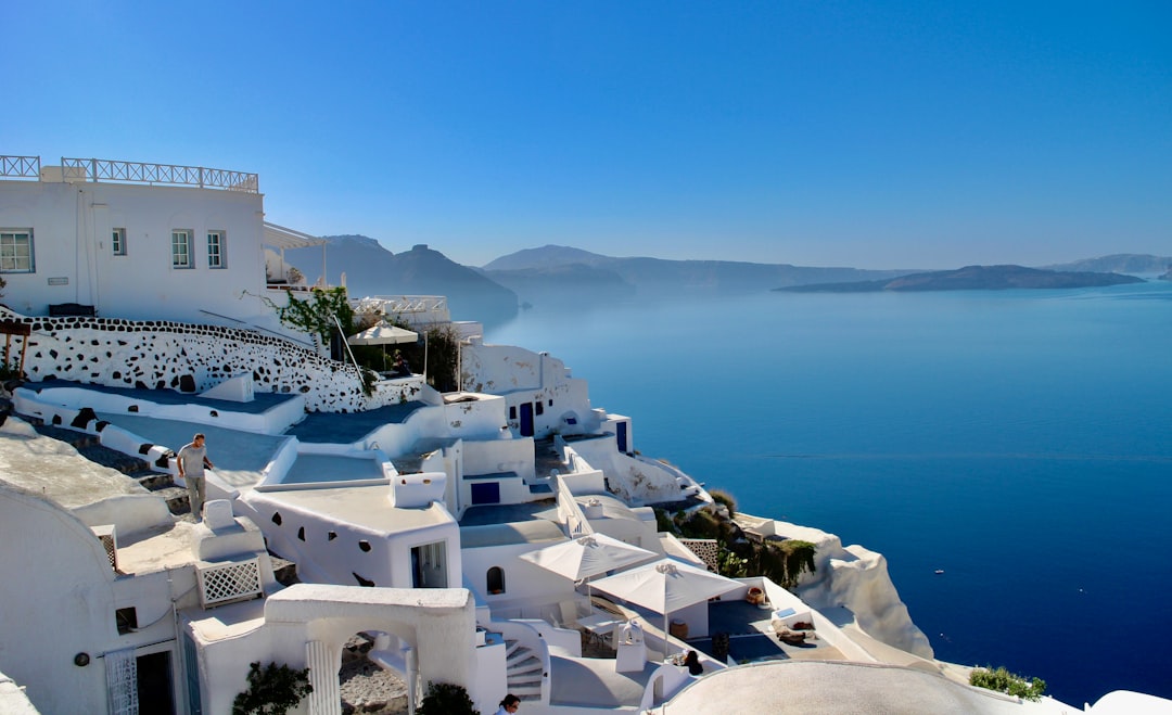 Inspirerende canvas ideeën uit Santorini om de zomer vast te houden